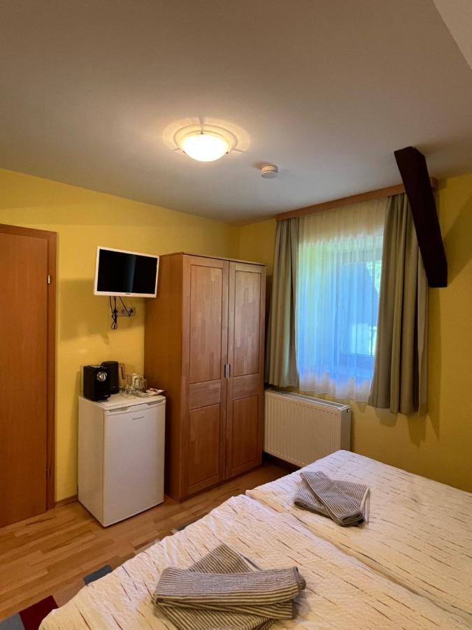 Privatzimmer Familie Pair/Schmoll Spital am Semmering Habitación foto