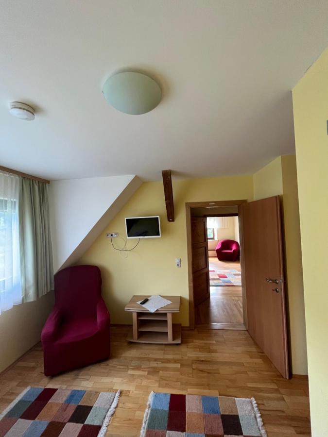 Privatzimmer Familie Pair/Schmoll Spital am Semmering Habitación foto